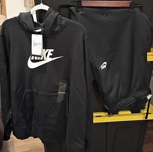 1X Women's Nike Black Hoodie and Joggers Set